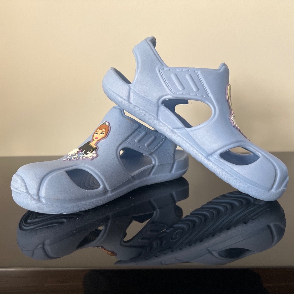 Disney Frozen Water Shoes size 9/10 & 11/12